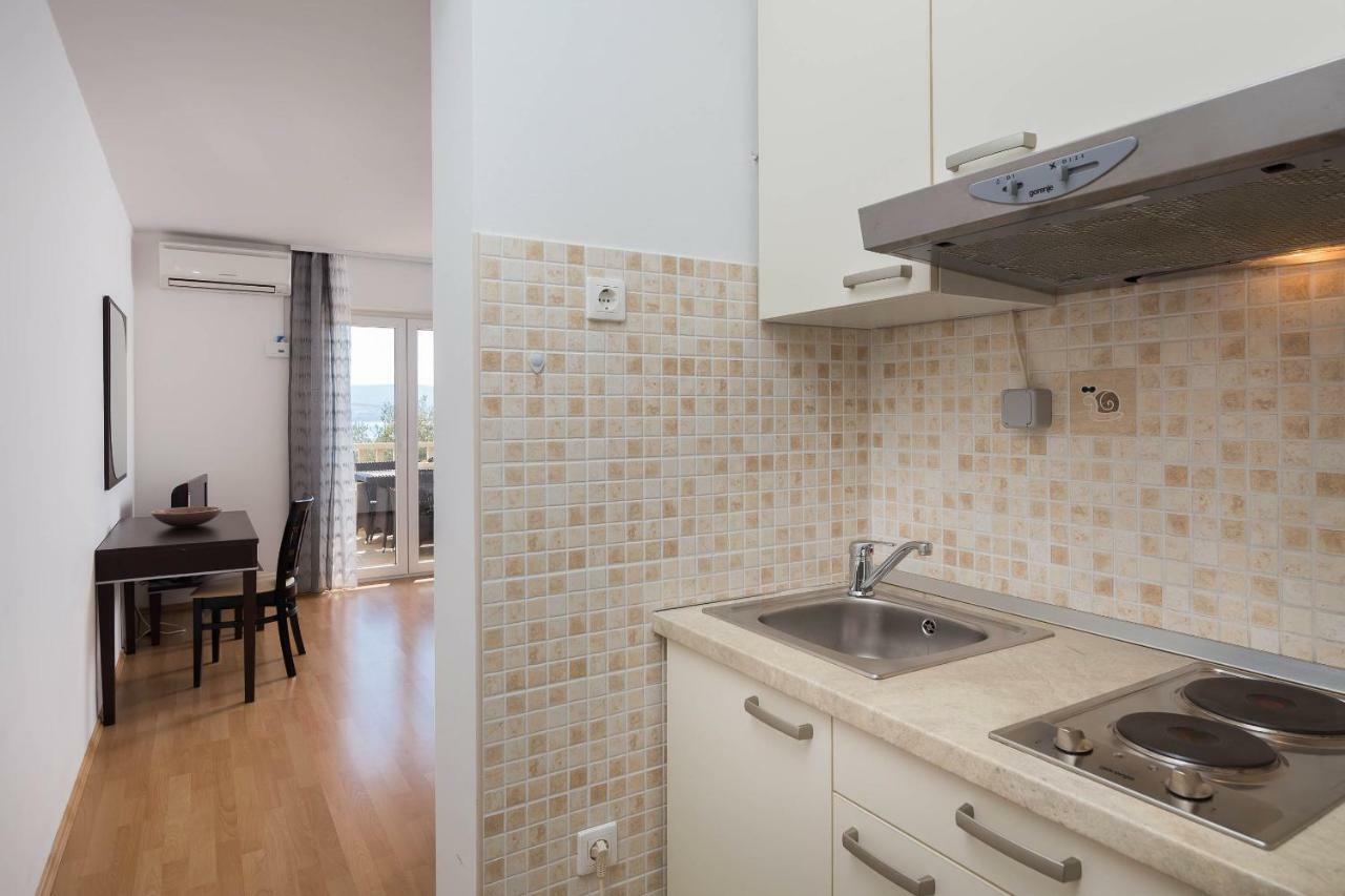 Beachfront Apartments Lara โอมิช ห้อง รูปภาพ